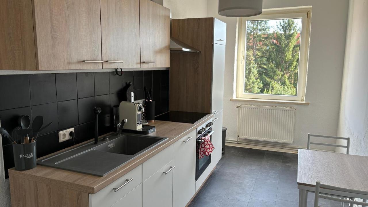 Bitterfelder Cityapartment Im Dichterviertel Exteriör bild